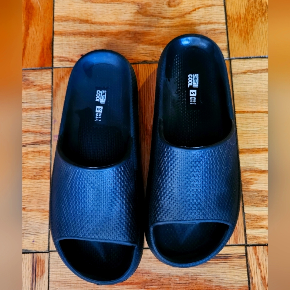 Black rubber Slides SMALL